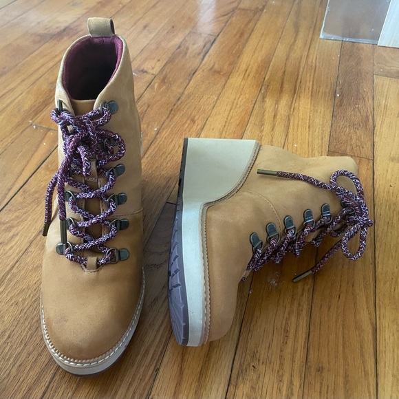 TOM’s ‘MELROSE’ SUEDE LEATHER WEDGE LACE UP BOOT- TIMBERLAND STYLE. Sz8 NWOB - Picture 7 of 10
